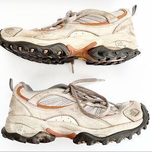 The North Face Tan Leather Hiking Shoes Vibram size 7.5